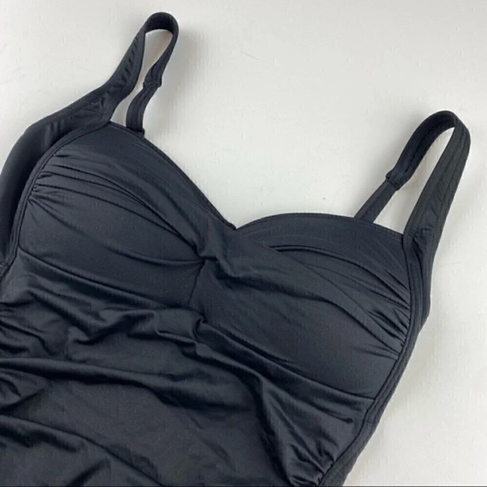 Sea Level Essentials Twist Front Multifit Singlet Swimsuit Top Black Size 6 NWT